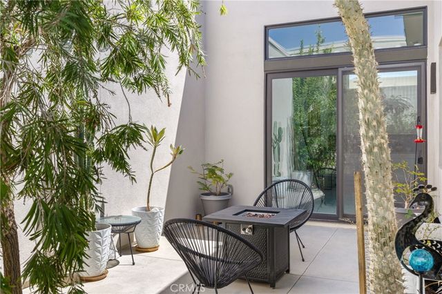 484 Fountain, Palm Springs, CA 92262