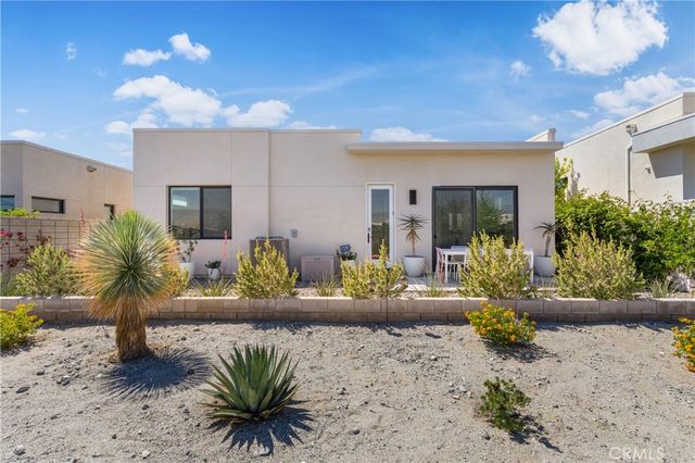 484 Fountain, Palm Springs, CA 92262