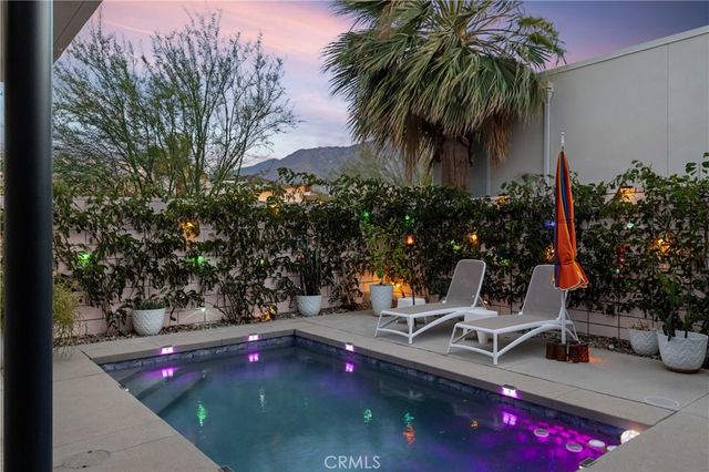 484 Fountain, Palm Springs, CA 92262