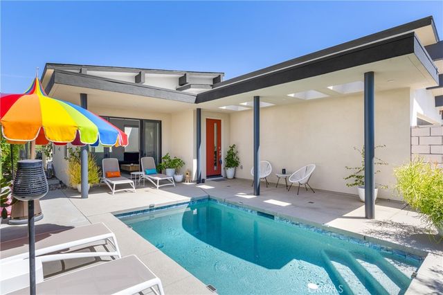 484 Fountain, Palm Springs, CA 92262
