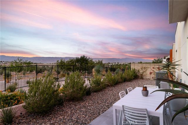 484 Fountain, Palm Springs, CA 92262