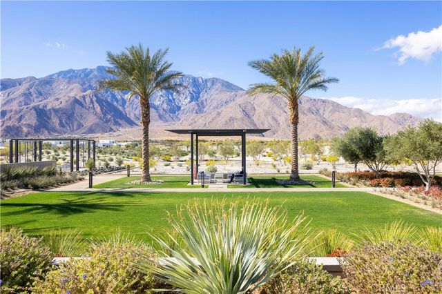 484 Fountain, Palm Springs, CA 92262