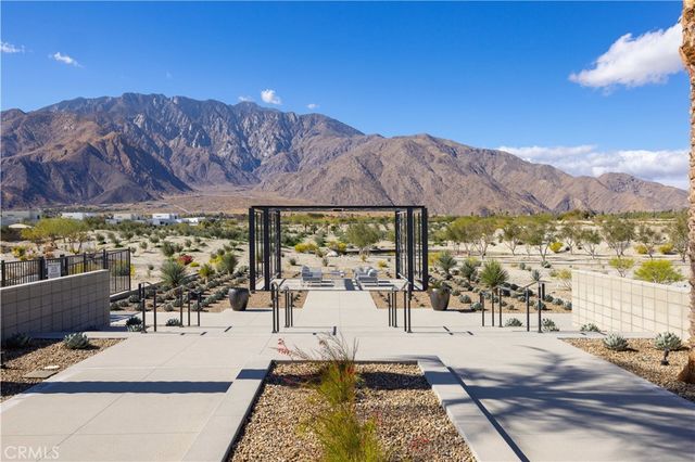 484 Fountain, Palm Springs, CA 92262