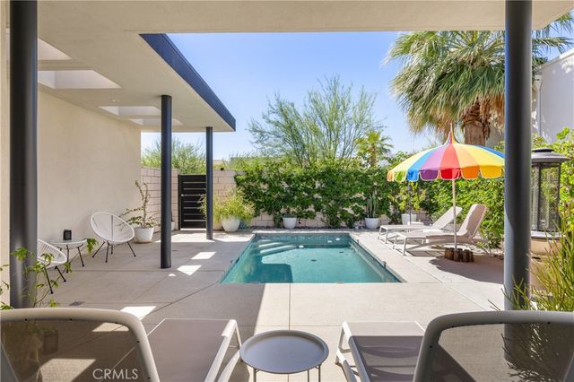 484 Fountain, Palm Springs, CA 92262