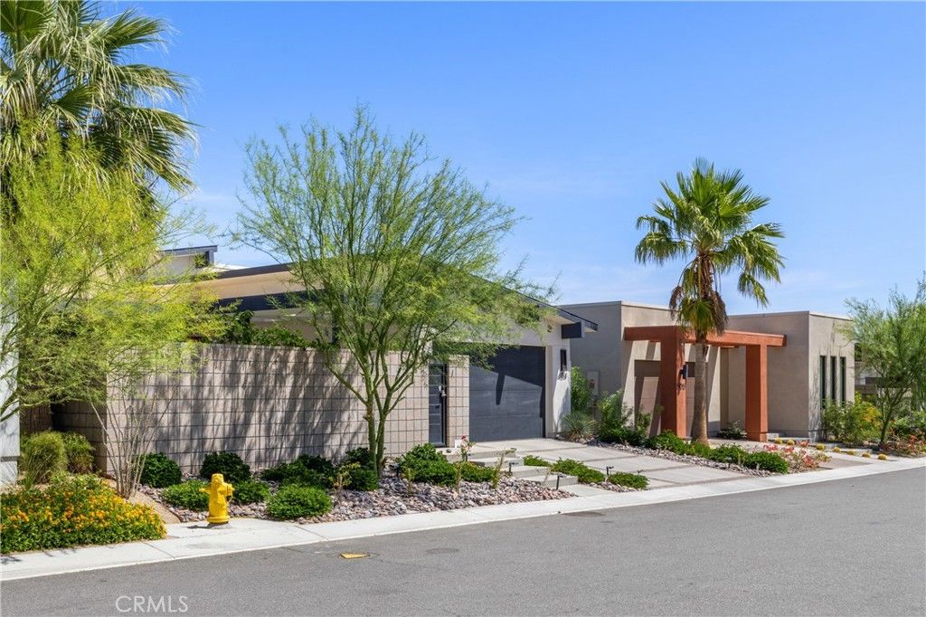 484 Fountain, Palm Springs, CA 92262