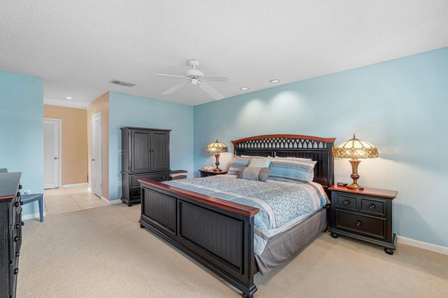 27 Stratford Lane W D, Boynton Beach, FL 33436