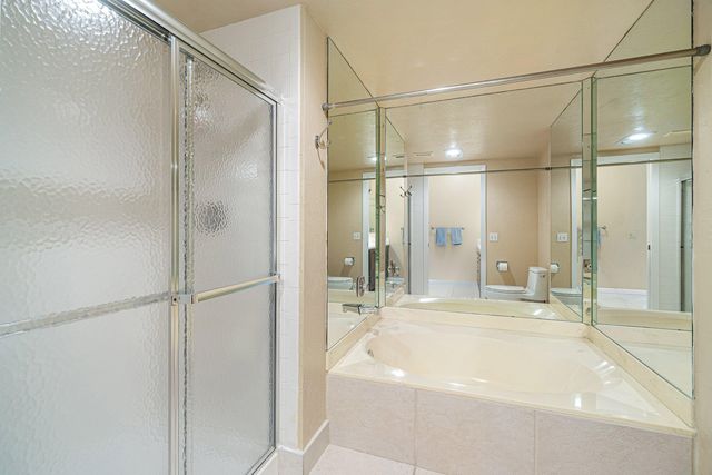 27 Stratford Lane W D, Boynton Beach, FL 33436