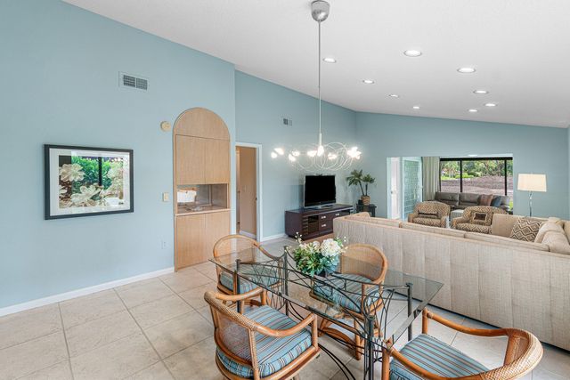 27 Stratford Lane W D, Boynton Beach, FL 33436