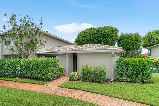 27 Stratford Lane W D, Boynton Beach, FL 33436