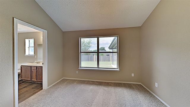 8033 Summer Sun Drive, Fort Worth, TX 76137