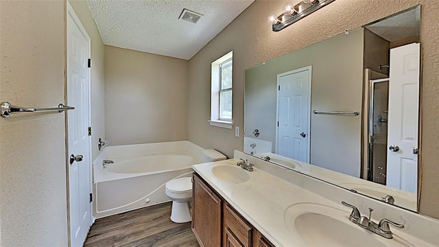 8033 Summer Sun Drive, Fort Worth, TX 76137