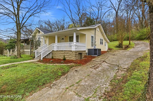 5301 Ross Rd, Knoxville, TN 37914