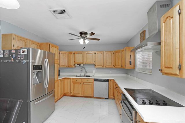 1762 NW 8th Ave, Homestead, FL 33030