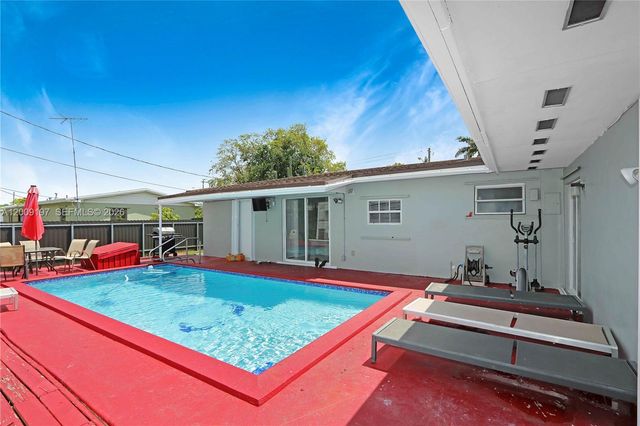 1762 NW 8th Ave, Homestead, FL 33030