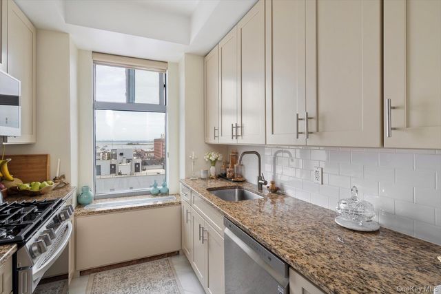 151 Beach 96th Street 7D, Rockaway Beach, NY 11693