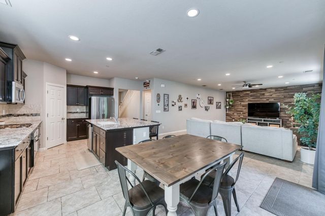 3606 Saginaw Avenue, Clovis, CA 93619