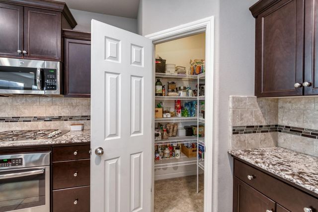 3606 Saginaw Avenue, Clovis, CA 93619