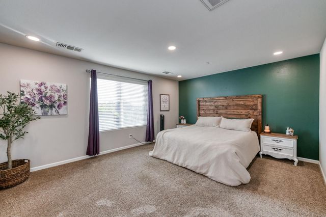 3606 Saginaw Avenue, Clovis, CA 93619