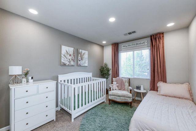 3606 Saginaw Avenue, Clovis, CA 93619