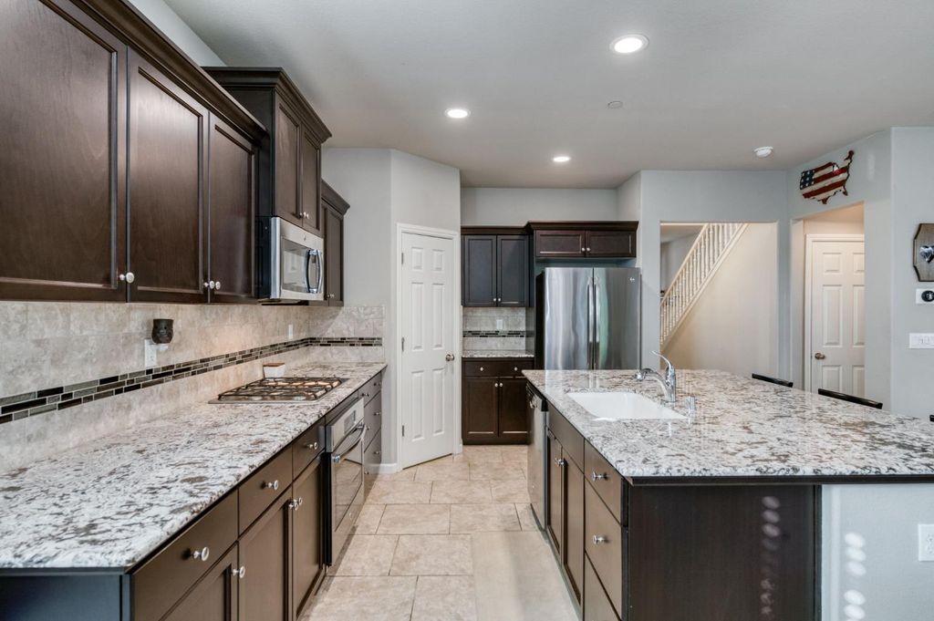 Image 11 of property listing at 3606 Saginaw Avenue, Clovis, CA 93619