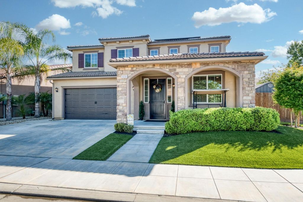 Image 2 of property listing at 3606 Saginaw Avenue, Clovis, CA 93619
