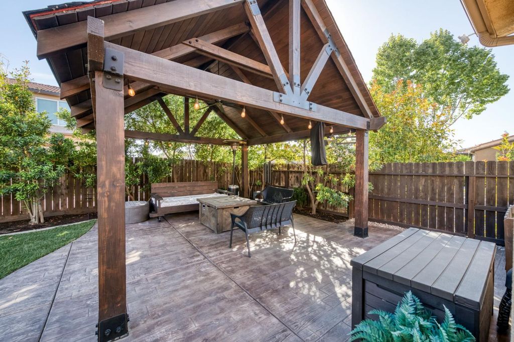 Image 35 of property listing at 3606 Saginaw Avenue, Clovis, CA 93619
