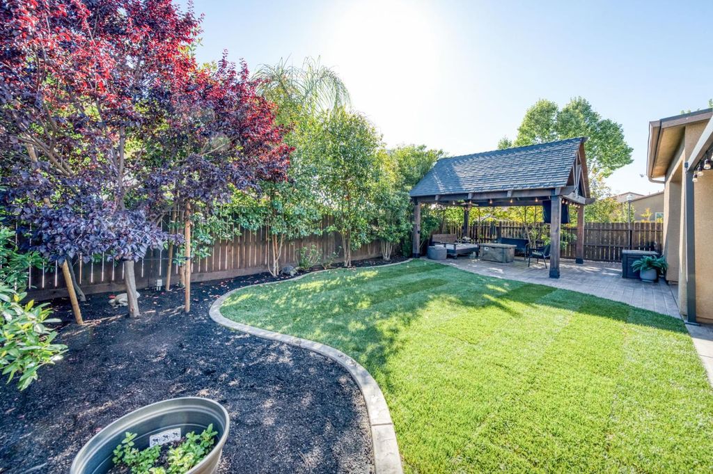 Image 40 of property listing at 3606 Saginaw Avenue, Clovis, CA 93619