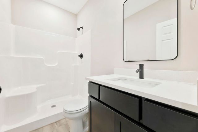 9227 E Fox Pointe Ct, Bel Aire, KS 67226