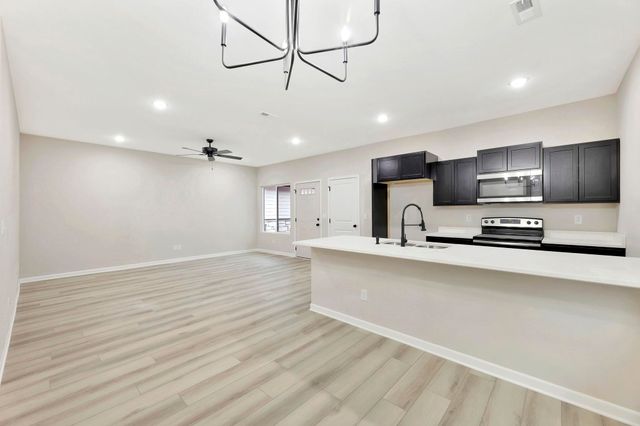 9227 E Fox Pointe Ct, Bel Aire, KS 67226