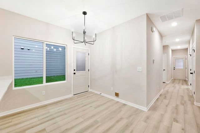 9227 E Fox Pointe Ct, Bel Aire, KS 67226