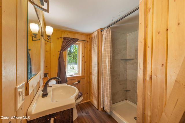 527 Aspen Dr, Bonners Ferry, ID 83805