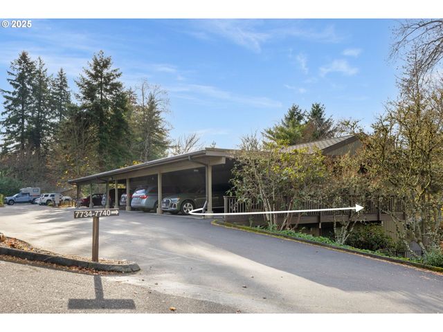 7734 Sw BARNES Rd A, Portland, OR 97225