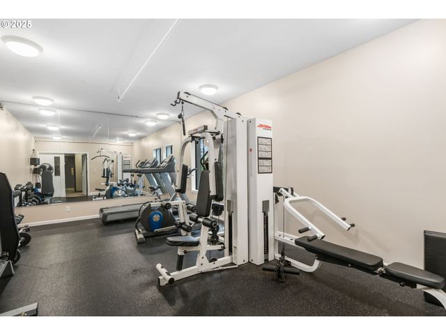 7734 Sw BARNES Rd A, Portland, OR 97225