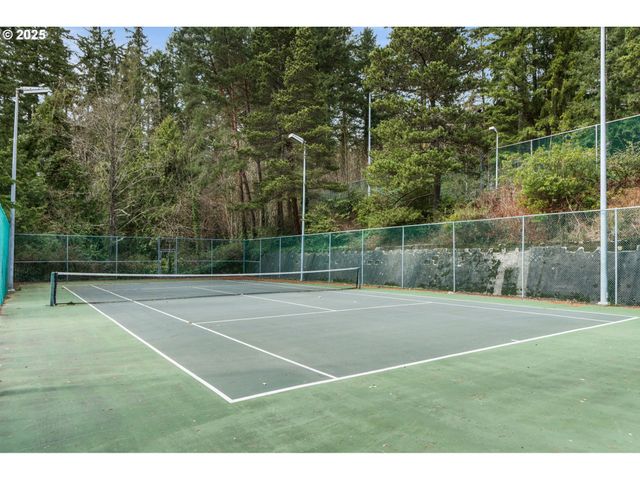 7734 Sw BARNES Rd A, Portland, OR 97225