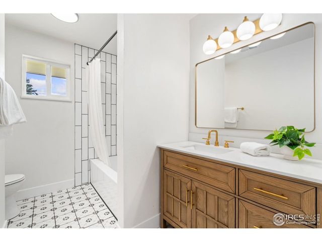 1812 Van Buren Ave, Loveland, CO 80538