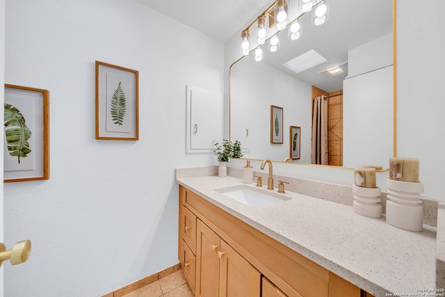 9114 George Kyle, San Antonio, TX 78240