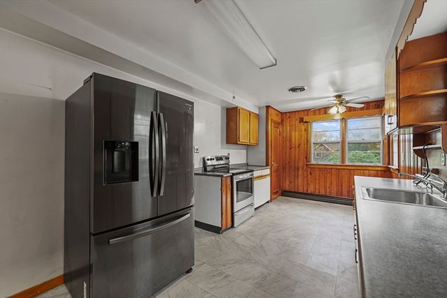 32 Mead Ave, Pittsfield, MA 01201