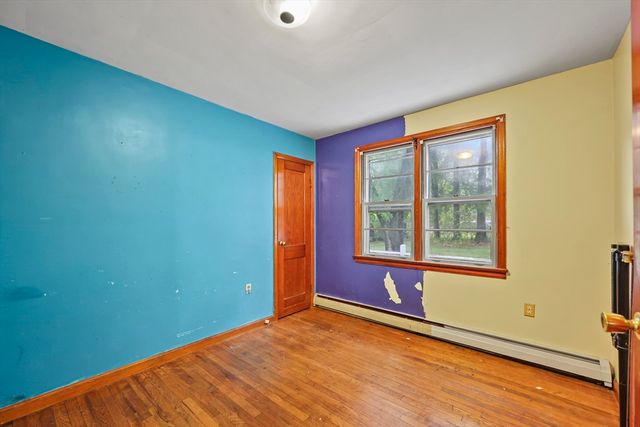 32 Mead Ave, Pittsfield, MA 01201