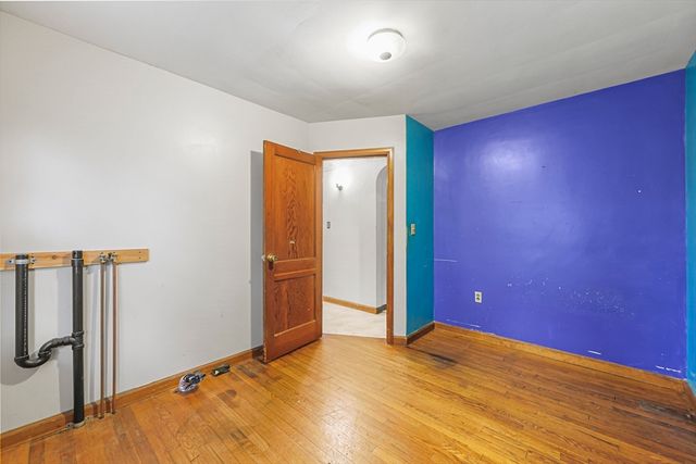 32 Mead Ave, Pittsfield, MA 01201