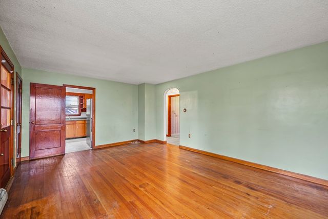 32 Mead Ave, Pittsfield, MA 01201