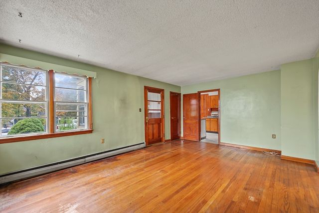 32 Mead Ave, Pittsfield, MA 01201