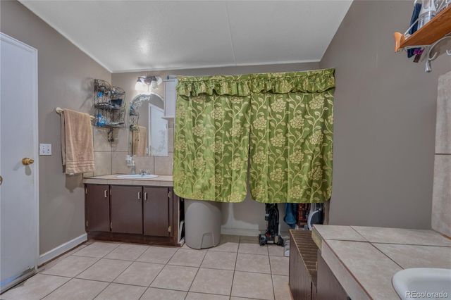 806 Birch Street, Hudson, CO 80642