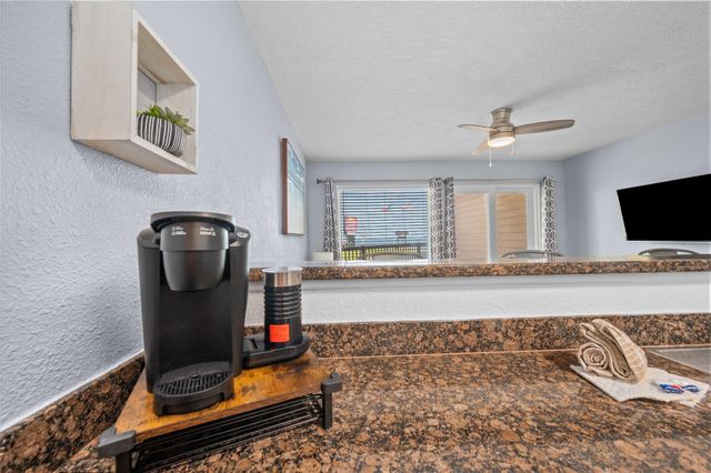 9520 Seawall Boulevard 108, Galveston, TX 77554