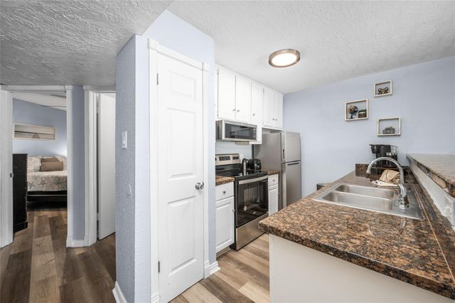 9520 Seawall Boulevard 108, Galveston, TX 77554