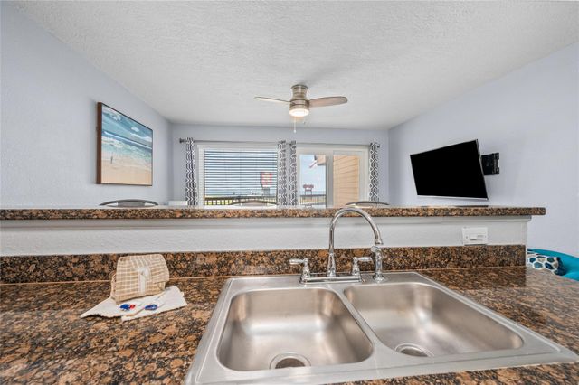 9520 Seawall Boulevard 108, Galveston, TX 77554