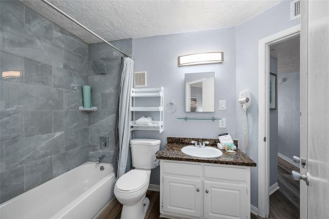 9520 Seawall Boulevard 108, Galveston, TX 77554