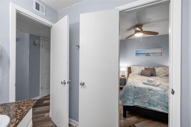 9520 Seawall Boulevard 108, Galveston, TX 77554