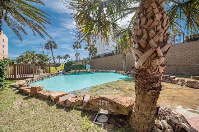 9520 Seawall Boulevard 108, Galveston, TX 77554