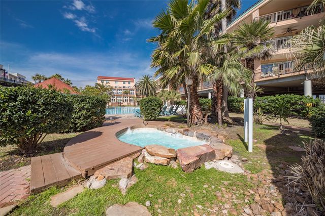 9520 Seawall Boulevard 108, Galveston, TX 77554
