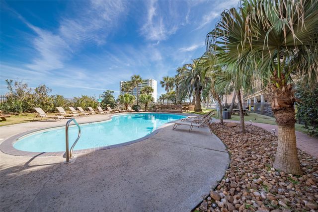9520 Seawall Boulevard 108, Galveston, TX 77554